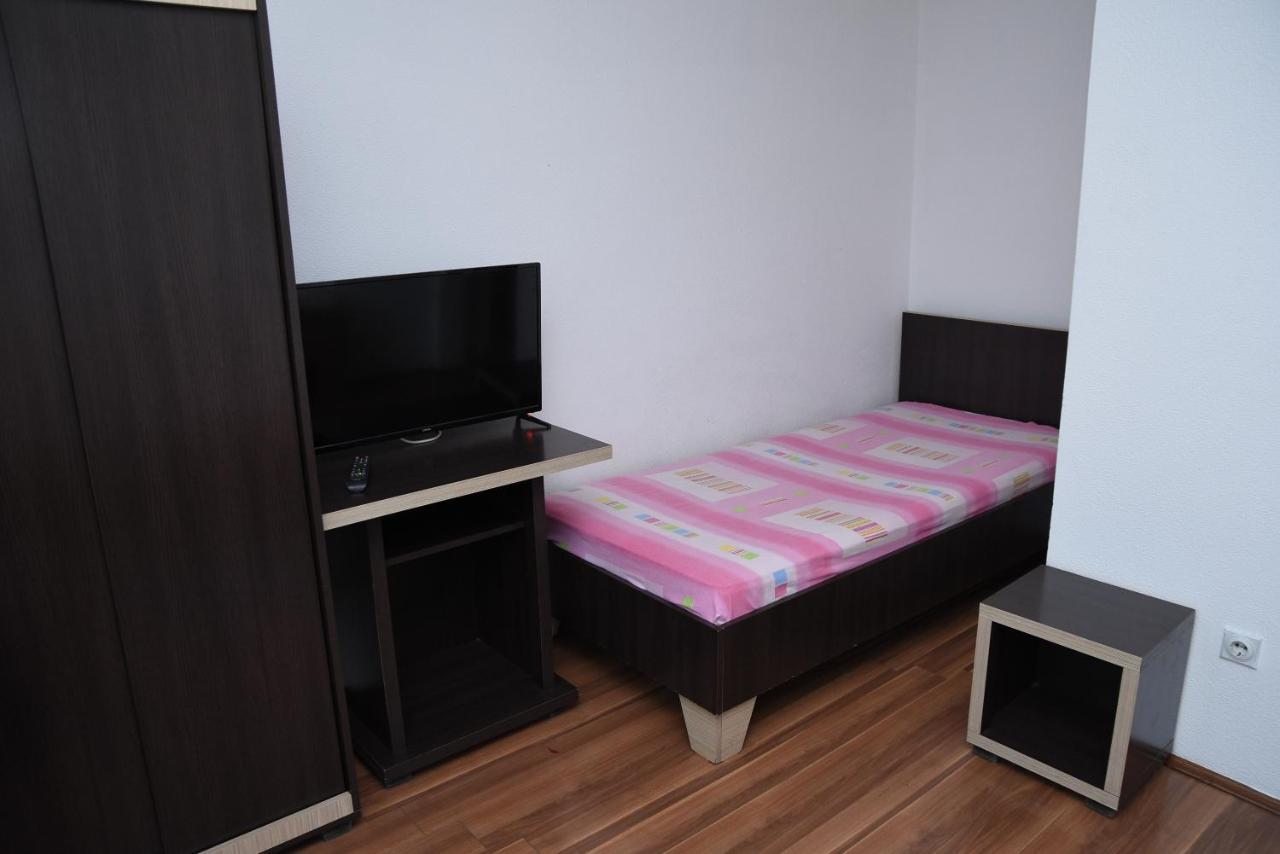 Mm Narcis Bed & Breakfast Vlasina Rid Ngoại thất bức ảnh