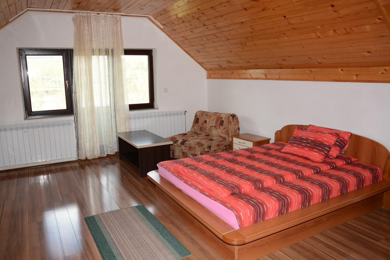 Mm Narcis Bed & Breakfast Vlasina Rid Ngoại thất bức ảnh
