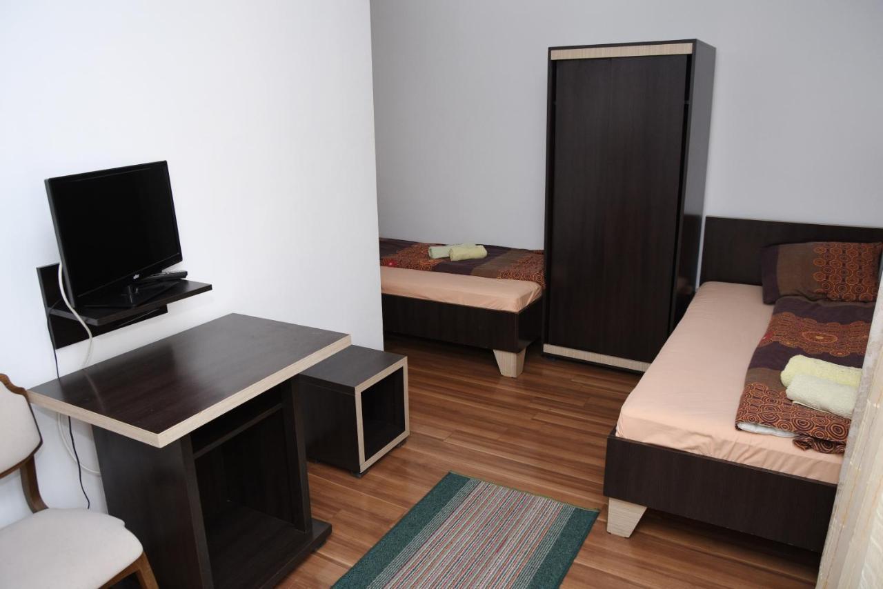 Mm Narcis Bed & Breakfast Vlasina Rid Ngoại thất bức ảnh